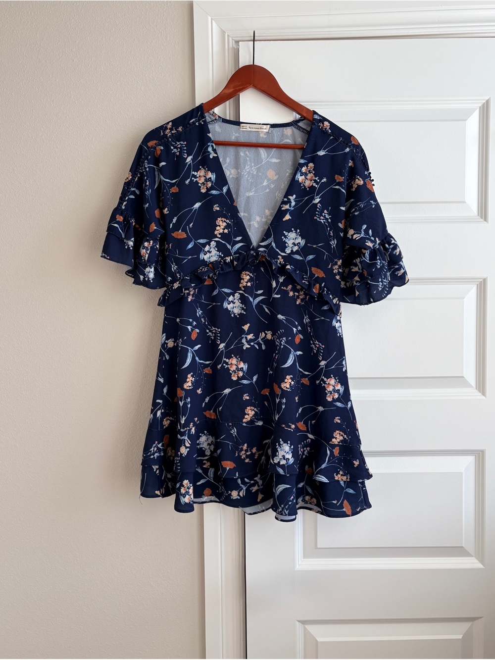 Here Comes The Sun Navy Floral Ruffle Mini Dress XS aus